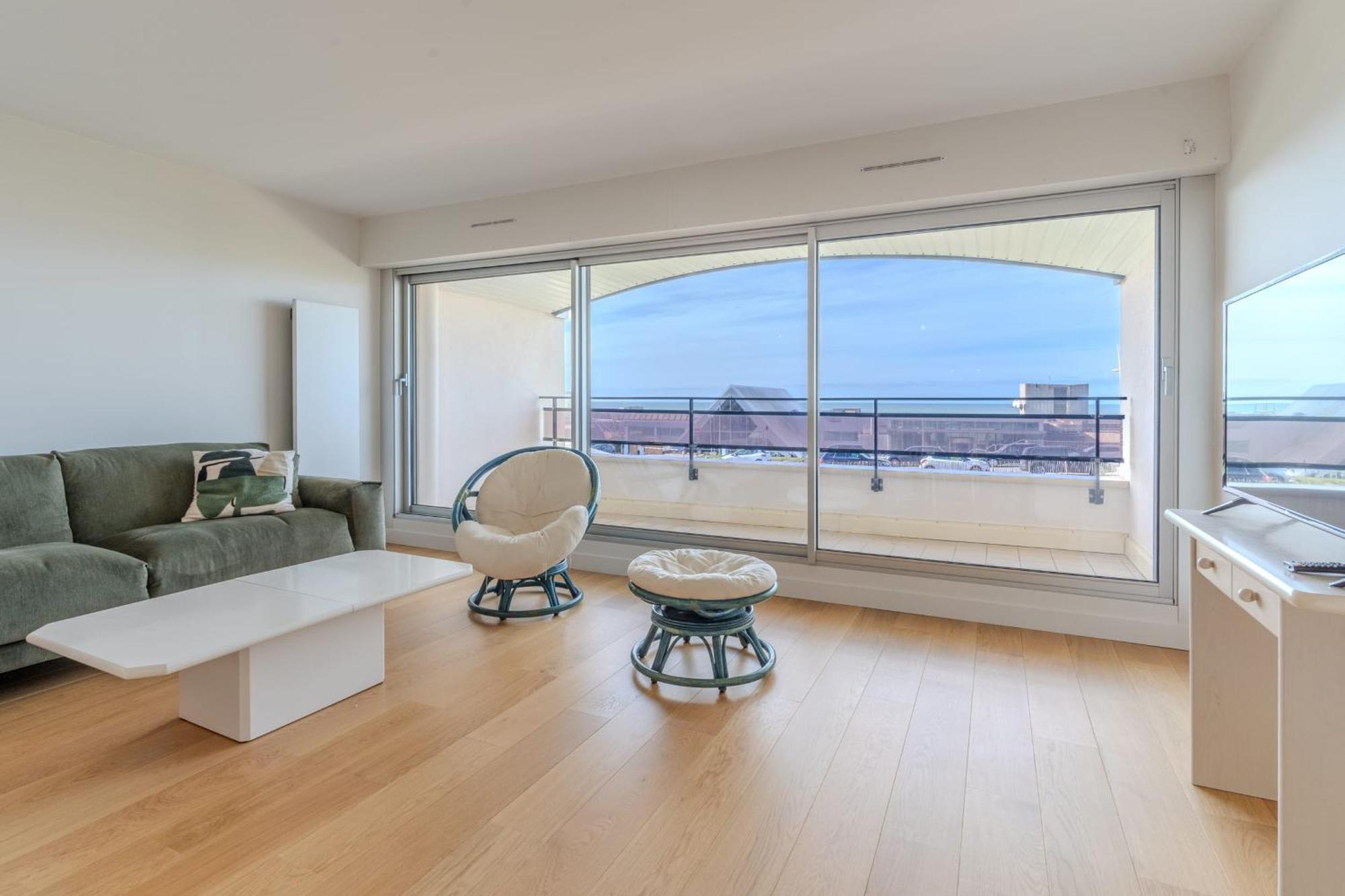 Apartment Sea-facing For 5 People